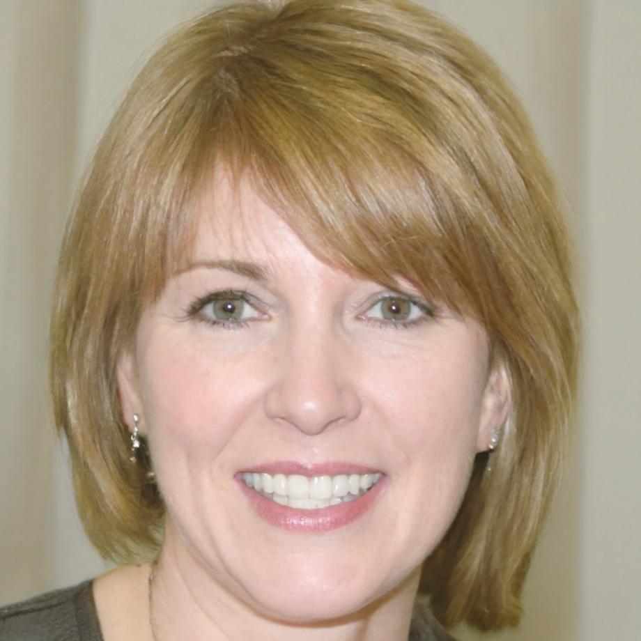 Instructora explicando conceptos de análisis financiero